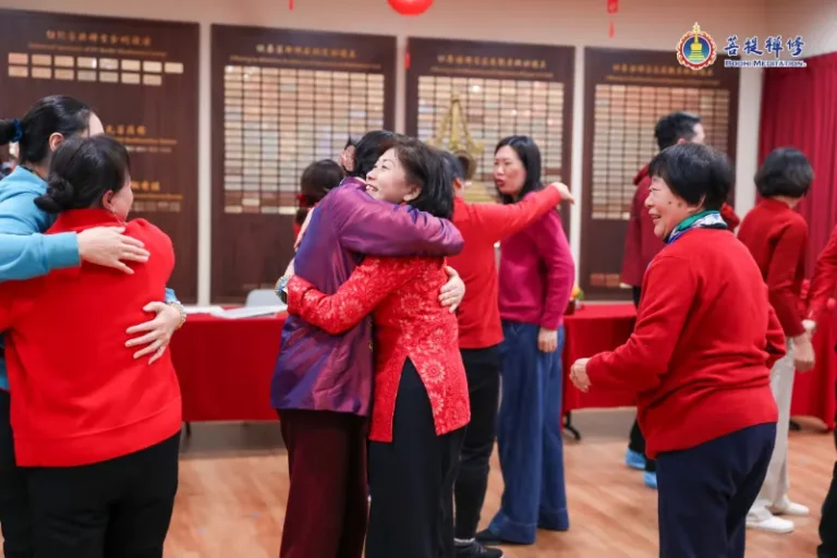 賓客們在活動中享受快樂的時光