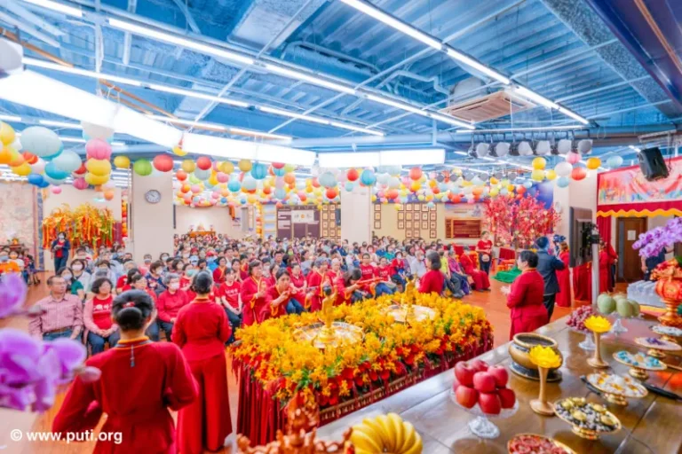 Group Photos from the Bathing the Buddha Blessing Ceremony-3